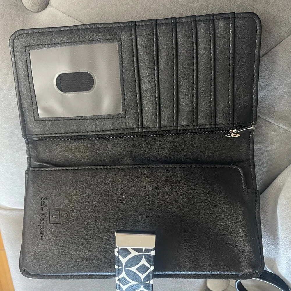Wallet - Picture 2 of 3